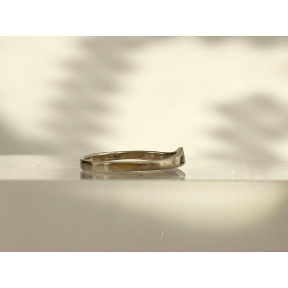 Dainty Black Enameled Cocktail 925 Sterling Silver Vintage Ring - sz 7.75 - Picture 3 of 13